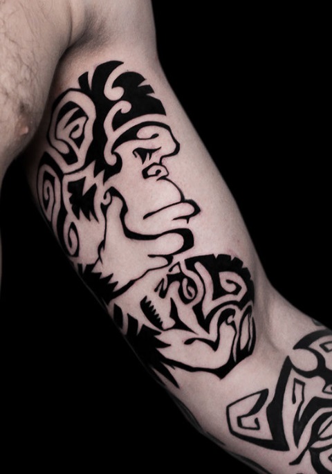 Tatuagem no Braço Masculino: 30 Fotos de Uma Jornada de Pele e Alma 24 tatuagem masculina no braco foto 24