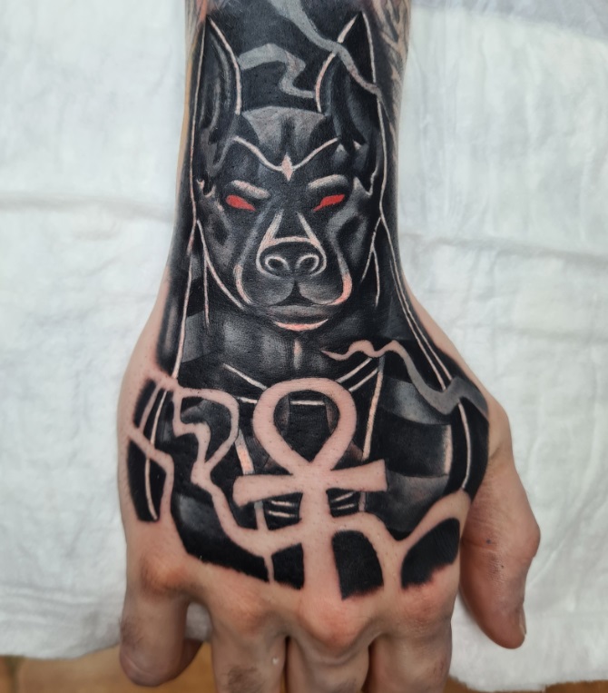 Tatuagem na Mão: 40 fotos de tattoos exclusivas 21 tatuagem na mao foto 21