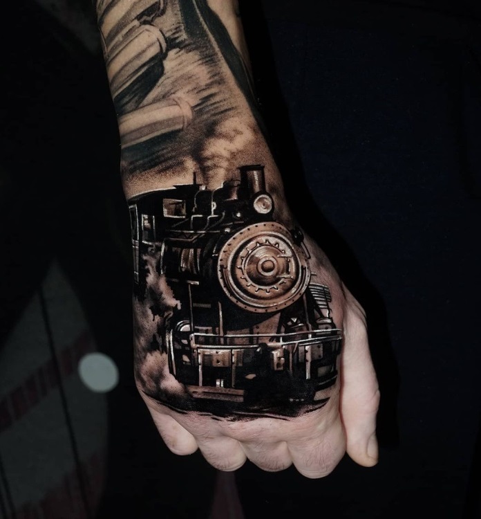 Tatuagem na Mão: 40 fotos de tattoos exclusivas 26 tatuagem na mao foto 26