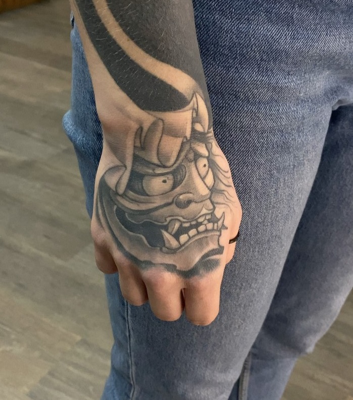 Tatuagem na Mão: 40 fotos de tattoos exclusivas 27 tatuagem na mao foto 27
