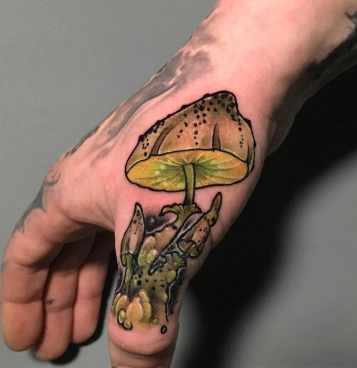 Tatuagem na Mão: 40 fotos de tattoos exclusivas 30 tatuagem na mao foto 30