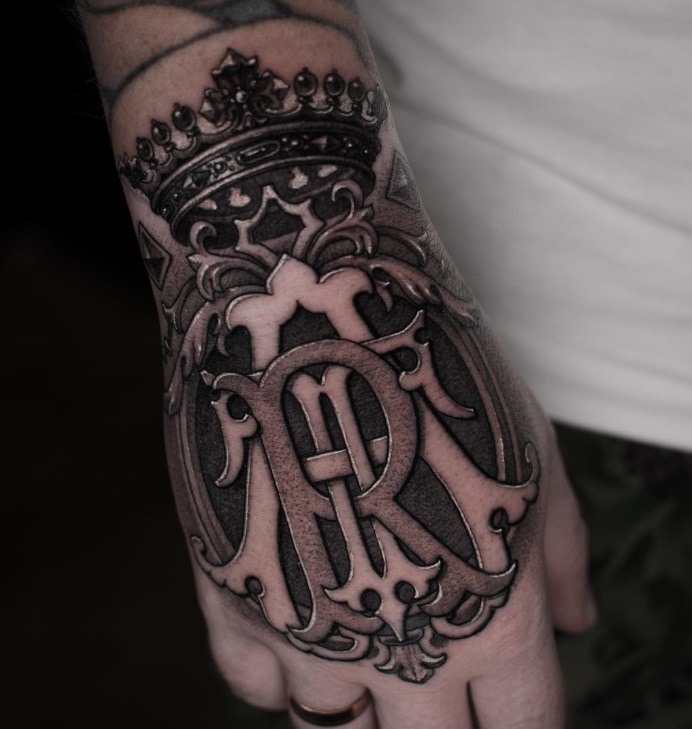 Tatuagem na Mão: 40 fotos de tattoos exclusivas 34 tatuagem na mao foto 34